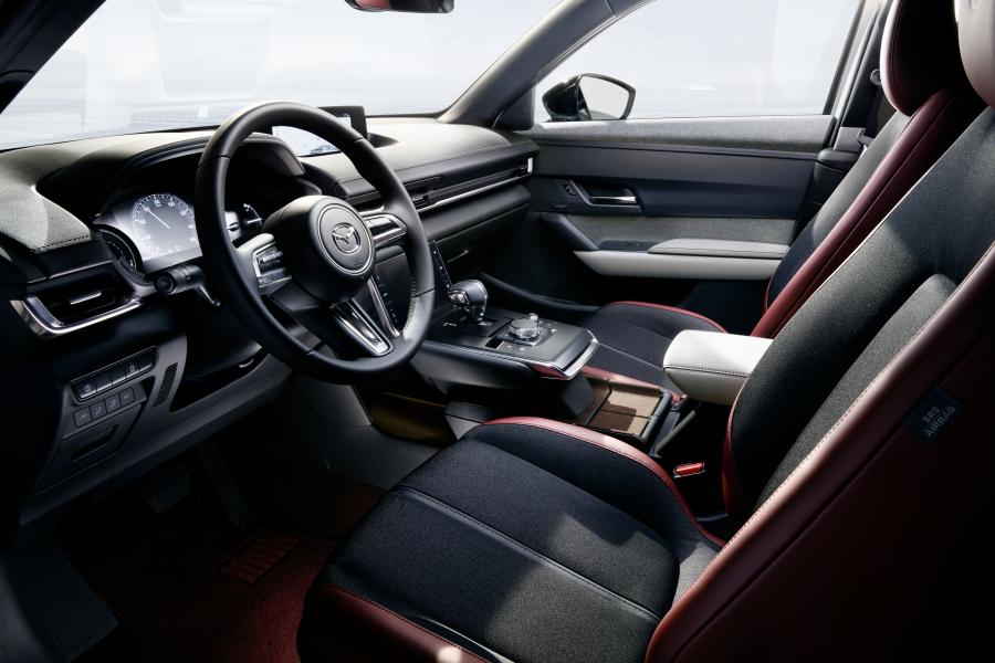 Интерьер Mazda MX-5 100th Anniversary (ND) 2020 года  (EU) (фото 4 из 16)